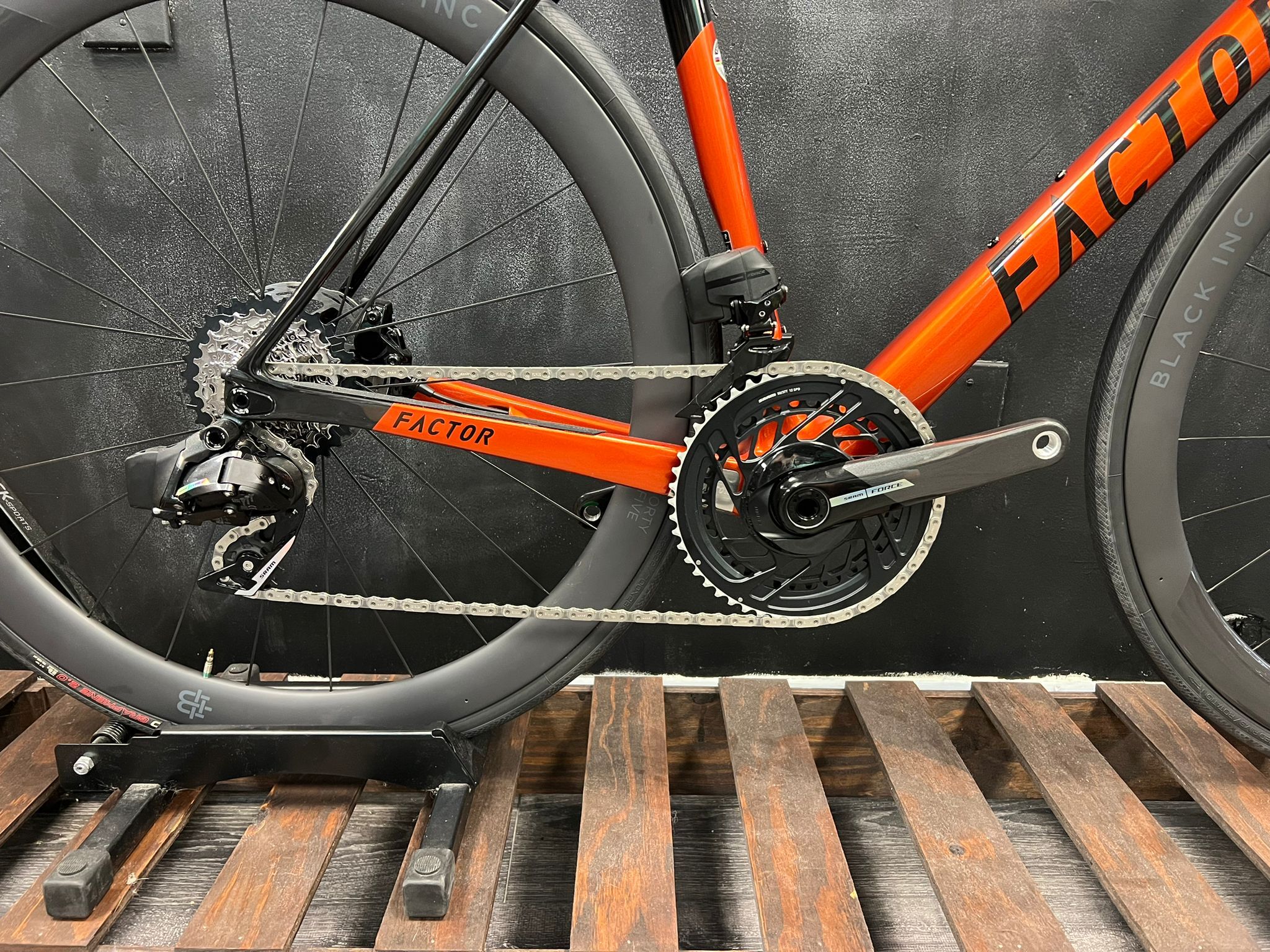 Orange o2 mountain bike on sale